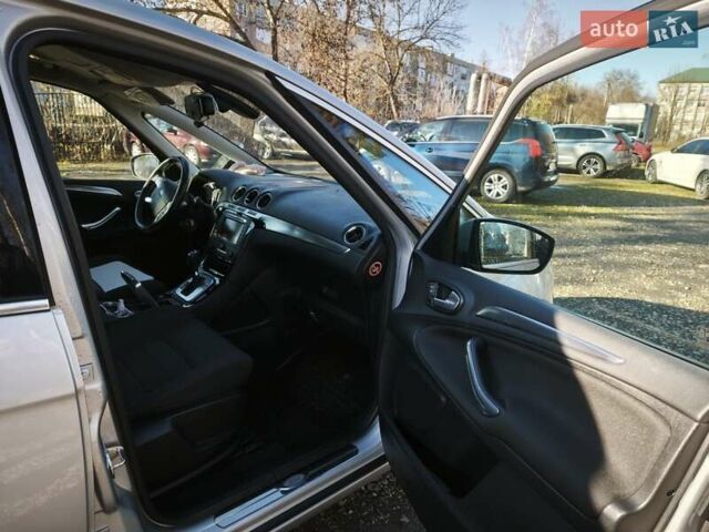 Форд С-Макс, объемом двигателя 2 л и пробегом 220 тыс. км за 11300 $, фото 4 на Automoto.ua