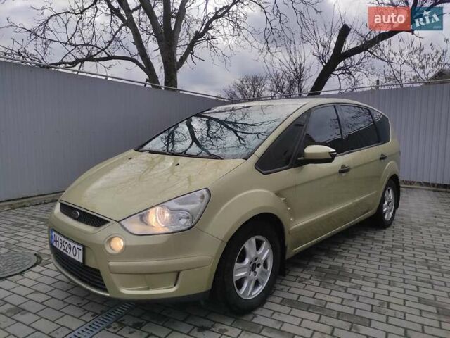 Желтый Форд С-Макс, объемом двигателя 2 л и пробегом 185 тыс. км за 6000 $, фото 6 на Automoto.ua