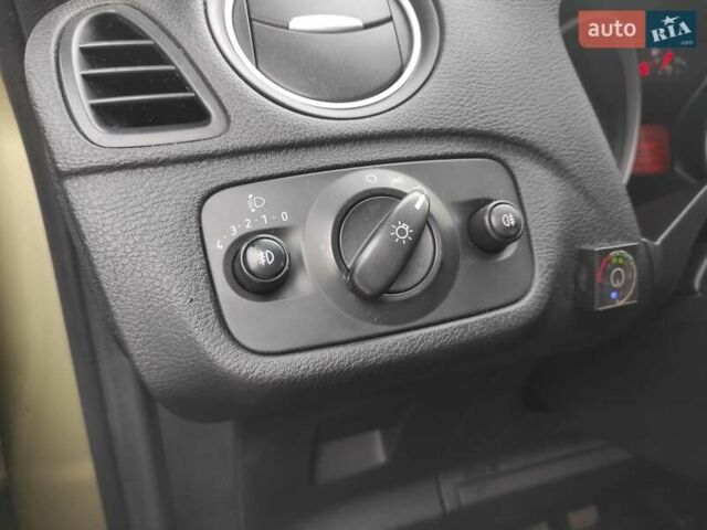 Желтый Форд С-Макс, объемом двигателя 2 л и пробегом 185 тыс. км за 6000 $, фото 20 на Automoto.ua