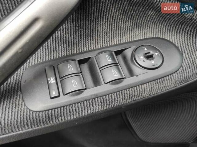 Желтый Форд С-Макс, объемом двигателя 2 л и пробегом 185 тыс. км за 6000 $, фото 19 на Automoto.ua