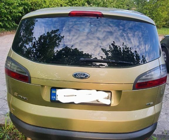 Серый Форд С-Макс, объемом двигателя 2 л и пробегом 280 тыс. км за 6100 $, фото 4 на Automoto.ua