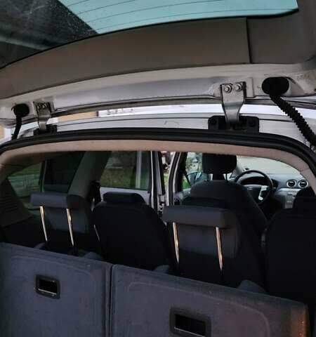 Серый Форд С-Макс, объемом двигателя 1.75 л и пробегом 382 тыс. км за 4500 $, фото 29 на Automoto.ua