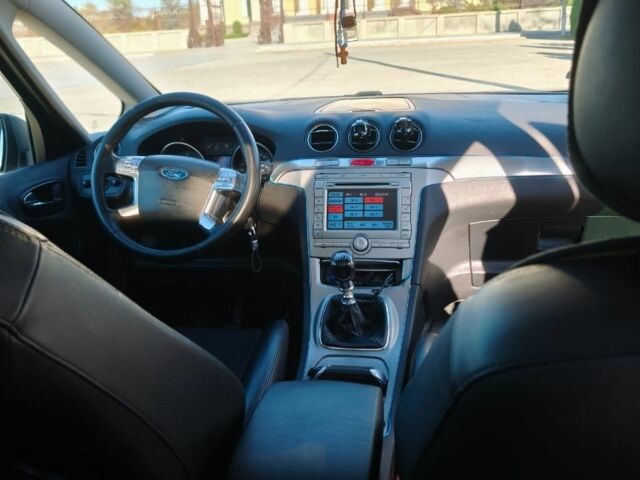 Серый Форд С-Макс, объемом двигателя 2 л и пробегом 290 тыс. км за 6700 $, фото 11 на Automoto.ua