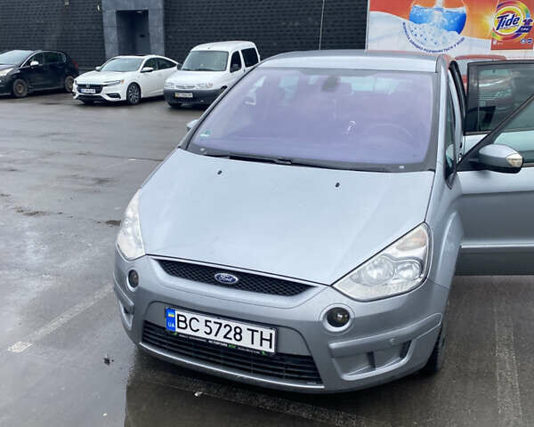 Серый Форд С-Макс, объемом двигателя 2 л и пробегом 322 тыс. км за 6000 $, фото 6 на Automoto.ua