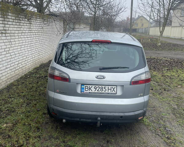 Серый Форд С-Макс, объемом двигателя 1.8 л и пробегом 220 тыс. км за 6600 $, фото 1 на Automoto.ua