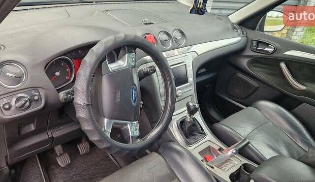 Серый Форд С-Макс, объемом двигателя 2 л и пробегом 345 тыс. км за 6200 $, фото 7 на Automoto.ua