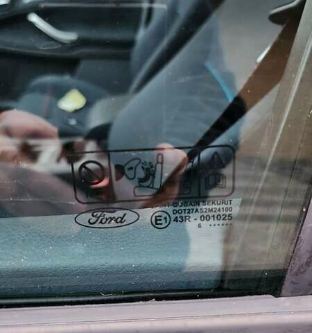 Серый Форд С-Макс, объемом двигателя 1.75 л и пробегом 382 тыс. км за 4500 $, фото 17 на Automoto.ua