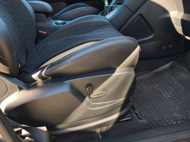 Серый Форд С-Макс, объемом двигателя 2 л и пробегом 290 тыс. км за 6700 $, фото 15 на Automoto.ua