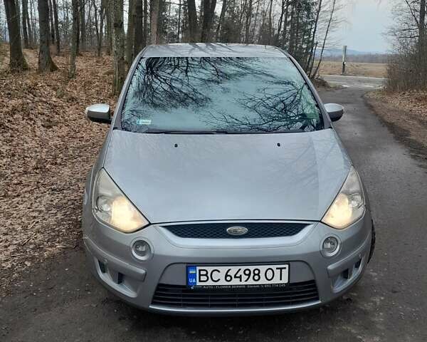 Серый Форд С-Макс, объемом двигателя 2 л и пробегом 325 тыс. км за 6000 $, фото 3 на Automoto.ua