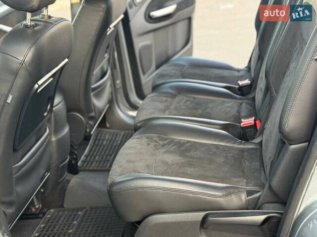 Форд С-Макс 2006 в Днепре (Днепропетровске) на Automoto.ua Серый Форд С-Макс, объемом двигателя 2 л и пробегом 267 тыс. км за 4900 $, фото 14 на Automoto.ua