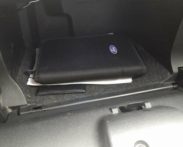 Серый Форд С-Макс, объемом двигателя 2 л и пробегом 325 тыс. км за 6000 $, фото 19 на Automoto.ua