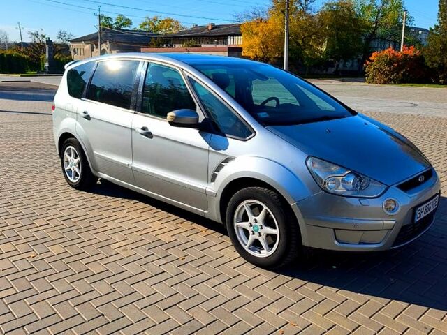 Сірий Форд С-Макс, об'ємом двигуна 2 л та пробігом 290 тис. км за 6700 $, фото 3 на Automoto.ua