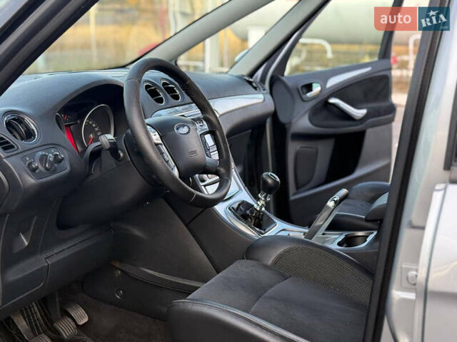 Форд С-Макс 2006 в Днепре (Днепропетровске) на Automoto.ua Серый Форд С-Макс, объемом двигателя 2 л и пробегом 267 тыс. км за 4900 $, фото 3 на Automoto.ua