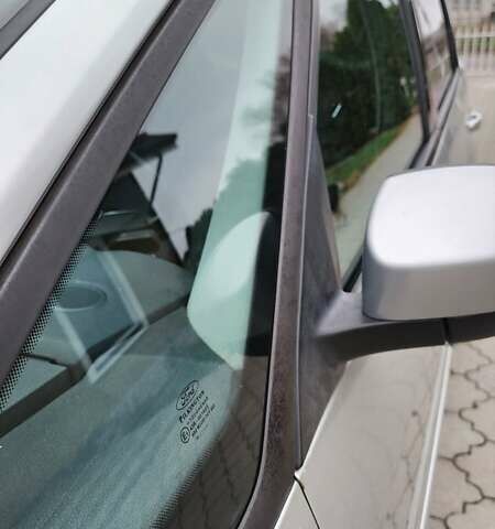 Серый Форд С-Макс, объемом двигателя 1.75 л и пробегом 382 тыс. км за 4500 $, фото 16 на Automoto.ua