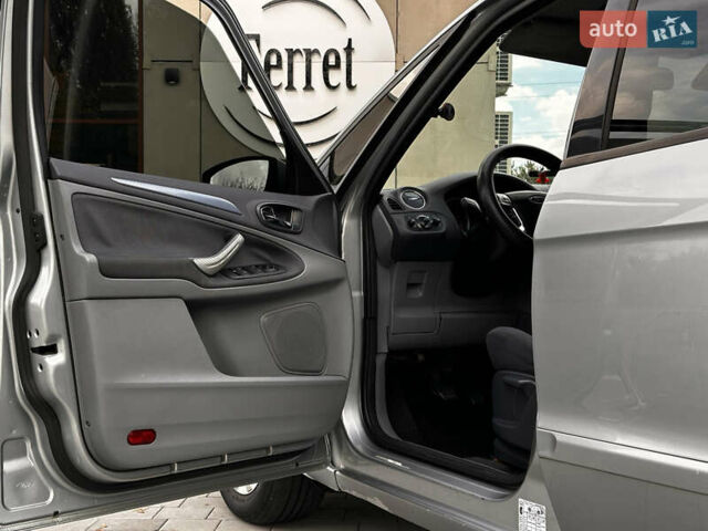 Форд С-Макс 2007 у Миколаєві на Automoto.ua Сірий Форд С-Макс, об'ємом двигуна 1.8 л та пробігом 320 тис. км за 6500 $, фото 25 на Automoto.ua