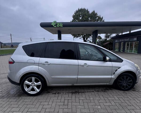 Серый Форд С-Макс, объемом двигателя 1.75 л и пробегом 336 тыс. км за 5200 $, фото 4 на Automoto.ua