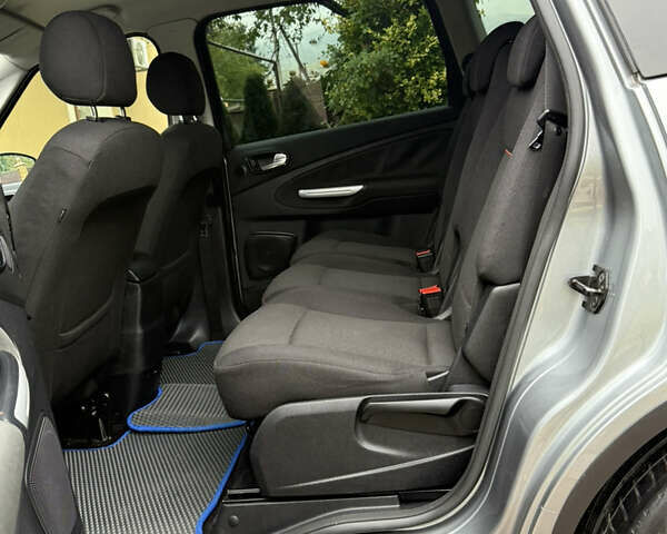 Сірий Форд С-Макс, об'ємом двигуна 2 л та пробігом 234 тис. км за 6650 $, фото 23 на Automoto.ua