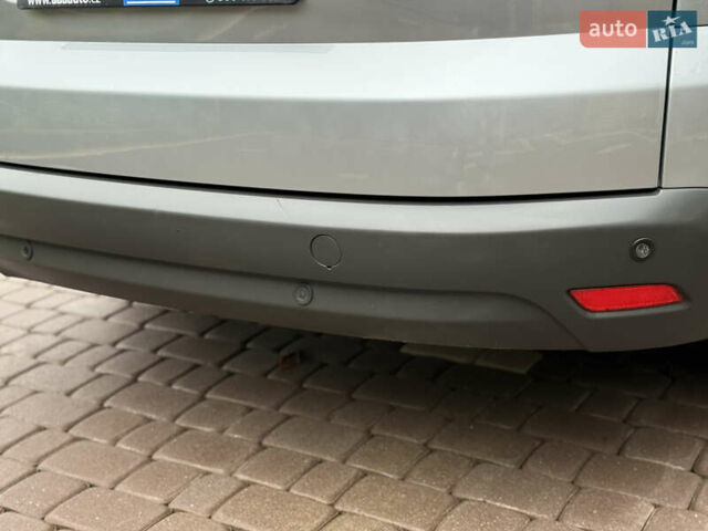 Сірий Форд С-Макс, об'ємом двигуна 2 л та пробігом 234 тис. км за 6650 $, фото 8 на Automoto.ua