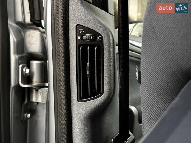 Форд С-Макс 2007 у Миколаєві на Automoto.ua Сірий Форд С-Макс, об'ємом двигуна 1.8 л та пробігом 320 тис. км за 6500 $, фото 30 на Automoto.ua