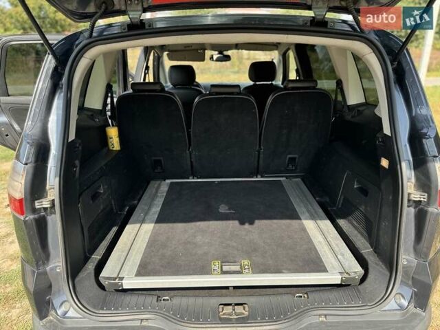 Серый Форд С-Макс, объемом двигателя 1.8 л и пробегом 223 тыс. км за 5700 $, фото 5 на Automoto.ua