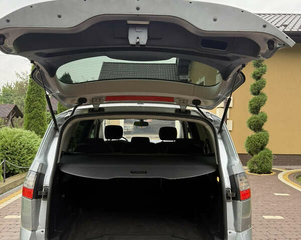 Сірий Форд С-Макс, об'ємом двигуна 2 л та пробігом 234 тис. км за 6650 $, фото 26 на Automoto.ua