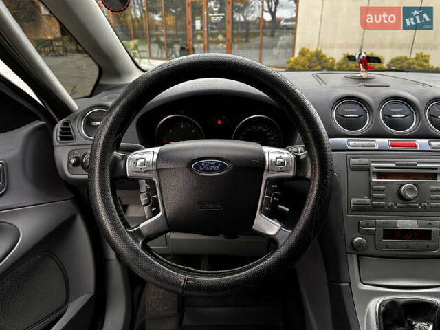 Форд С-Макс 2007 у Миколаєві на Automoto.ua Сірий Форд С-Макс, об'ємом двигуна 1.8 л та пробігом 320 тис. км за 6500 $, фото 21 на Automoto.ua