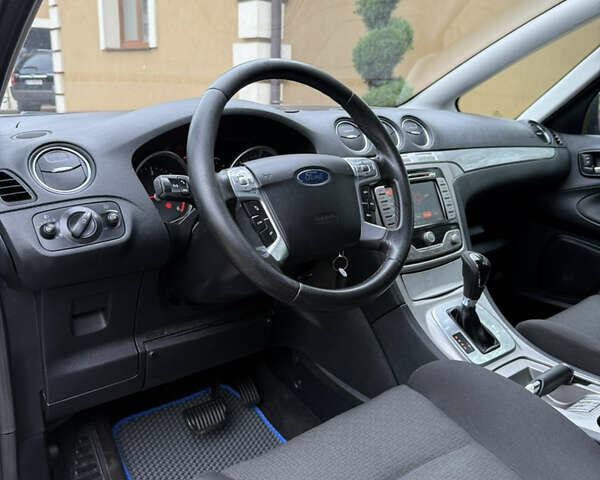 Сірий Форд С-Макс, об'ємом двигуна 2 л та пробігом 234 тис. км за 6650 $, фото 18 на Automoto.ua