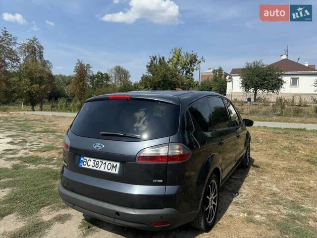 Серый Форд С-Макс, объемом двигателя 1.8 л и пробегом 223 тыс. км за 5700 $, фото 3 на Automoto.ua