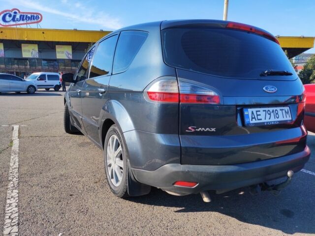 Форд С-Макс 2007 в Кривом Роге на Automoto.ua Серый Форд С-Макс, объемом двигателя 2 л и пробегом 250 тыс. км за 7000 $, фото 3 на Automoto.ua