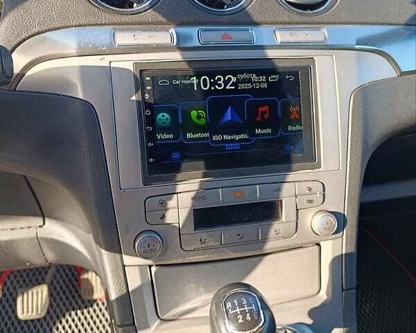 Сірий Форд С-Макс, об'ємом двигуна 2 л та пробігом 362 тис. км за 6300 $, фото 5 на Automoto.ua