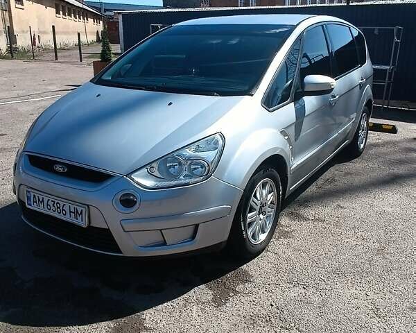 Серый Форд С-Макс, объемом двигателя 1.8 л и пробегом 258 тыс. км за 6100 $, фото 4 на Automoto.ua