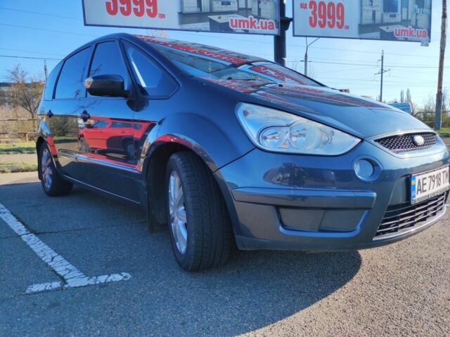 Форд С-Макс 2007 в Кривом Роге на Automoto.ua Серый Форд С-Макс, объемом двигателя 2 л и пробегом 250 тыс. км за 7000 $, фото 6 на Automoto.ua