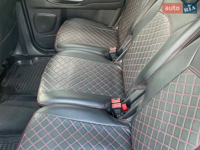 Серый Форд С-Макс, объемом двигателя 1.8 л и пробегом 250 тыс. км за 6800 $, фото 6 на Automoto.ua