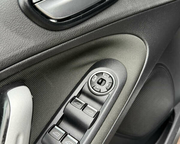 Сірий Форд С-Макс, об'ємом двигуна 2 л та пробігом 234 тис. км за 6650 $, фото 15 на Automoto.ua