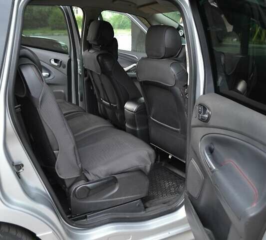 Сірий Форд С-Макс, об'ємом двигуна 2.5 л та пробігом 256 тис. км за 8500 $, фото 9 на Automoto.ua