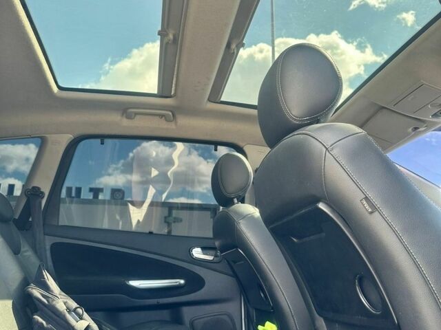 Сірий Форд С-Макс, об'ємом двигуна 2 л та пробігом 274 тис. км за 6700 $, фото 8 на Automoto.ua