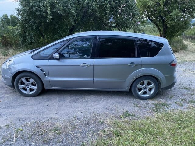 Сірий Форд С-Макс, об'ємом двигуна 2 л та пробігом 2 тис. км за 3500 $, фото 6 на Automoto.ua