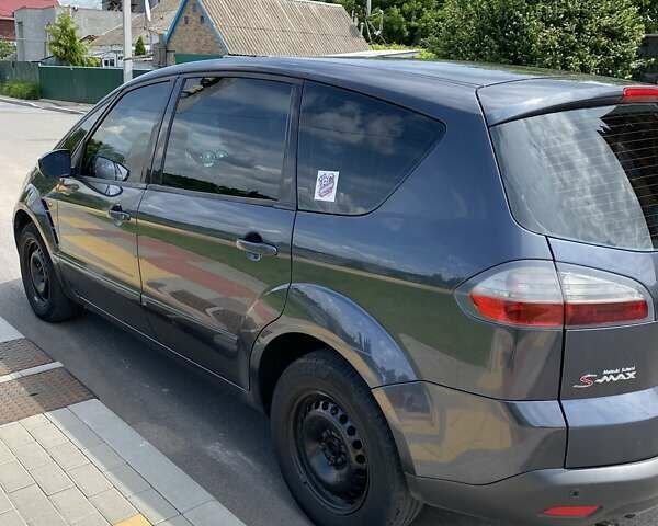 Серый Форд С-Макс, объемом двигателя 1.8 л и пробегом 317 тыс. км за 5700 $, фото 3 на Automoto.ua