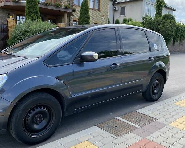 Серый Форд С-Макс, объемом двигателя 1.8 л и пробегом 317 тыс. км за 5700 $, фото 2 на Automoto.ua