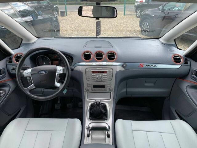 Серый Форд С-Макс, объемом двигателя 2 л и пробегом 184 тыс. км за 8799 $, фото 10 на Automoto.ua