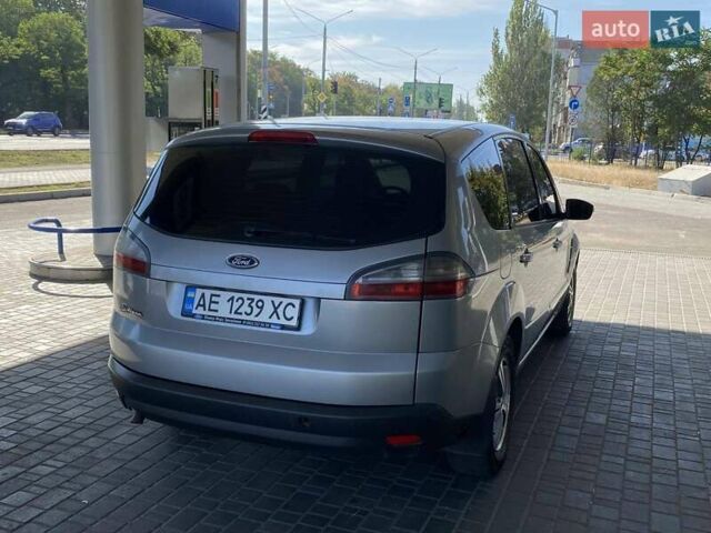 Сірий Форд С-Макс, об'ємом двигуна 2 л та пробігом 432 тис. км за 5999 $, фото 11 на Automoto.ua