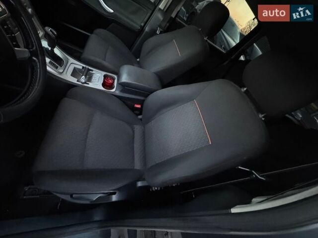 Серый Форд С-Макс, объемом двигателя 2 л и пробегом 300 тыс. км за 6500 $, фото 30 на Automoto.ua