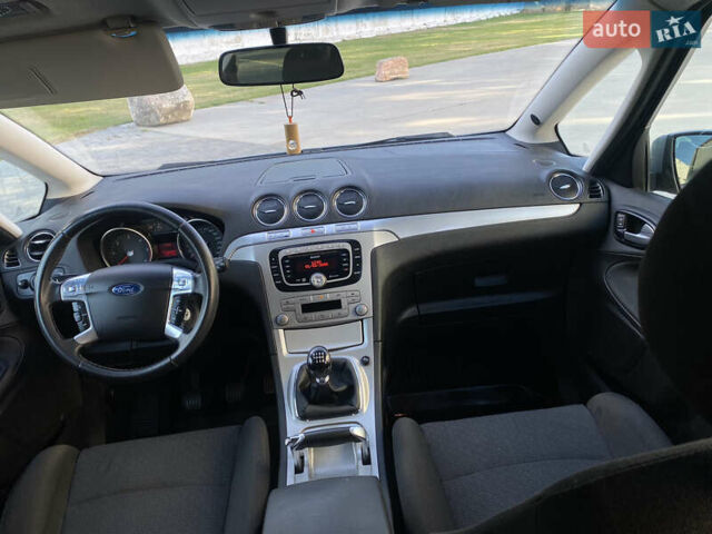 Серый Форд С-Макс, объемом двигателя 1.8 л и пробегом 214 тыс. км за 6199 $, фото 12 на Automoto.ua