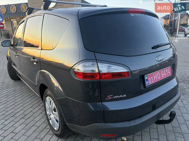 Серый Форд С-Макс, объемом двигателя 2 л и пробегом 190 тыс. км за 8700 $, фото 3 на Automoto.ua