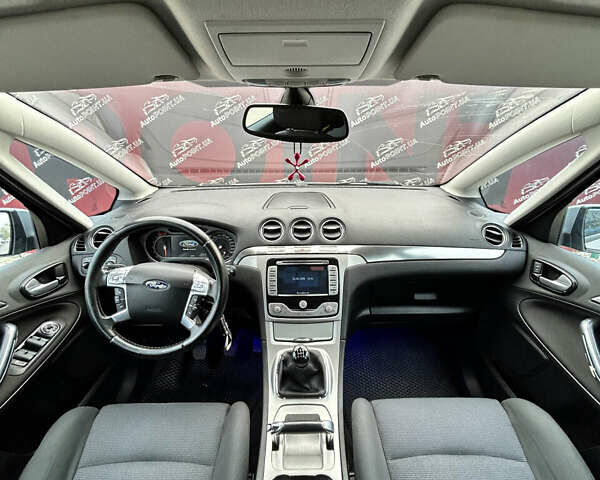 Форд С-Макс 2009 у Сумах на Automoto.ua Сірий Форд С-Макс, об'ємом двигуна 2 л та пробігом 220 тис. км за 6999 $, фото 10 на Automoto.ua