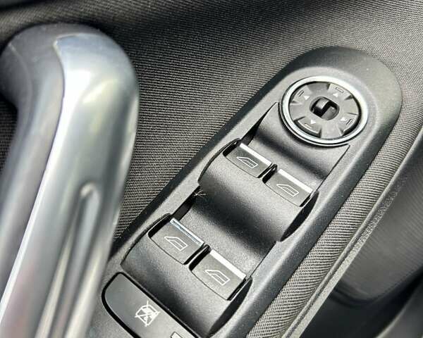 Форд С-Макс 2009 у Сумах на Automoto.ua Сірий Форд С-Макс, об'ємом двигуна 2 л та пробігом 220 тис. км за 6999 $, фото 20 на Automoto.ua