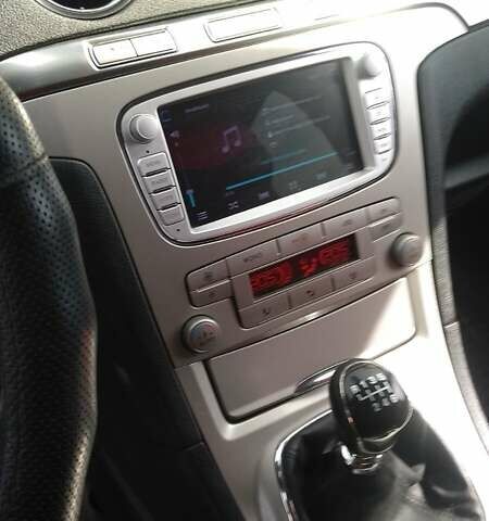 Серый Форд С-Макс, объемом двигателя 1.8 л и пробегом 263 тыс. км за 5500 $, фото 12 на Automoto.ua