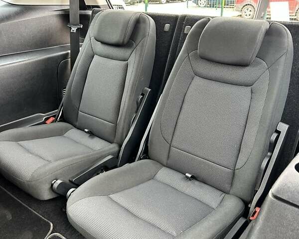 Серый Форд С-Макс, объемом двигателя 2 л и пробегом 220 тыс. км за 6999 $, фото 16 на Automoto.ua