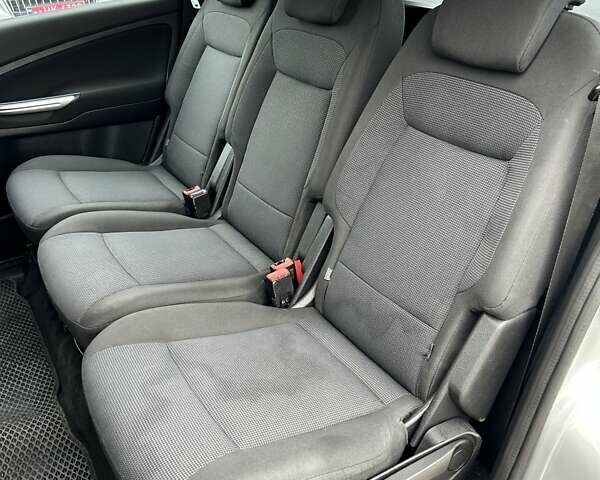 Форд С-Макс 2009 у Сумах на Automoto.ua Сірий Форд С-Макс, об'ємом двигуна 2 л та пробігом 220 тис. км за 6999 $, фото 9 на Automoto.ua