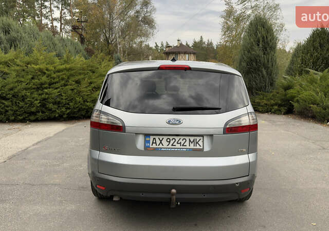 Серый Форд С-Макс, объемом двигателя 1.8 л и пробегом 280 тыс. км за 6190 $, фото 5 на Automoto.ua